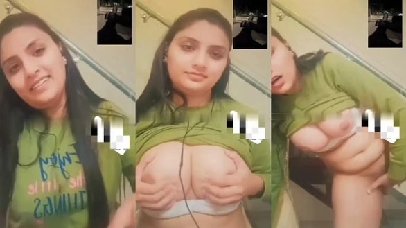 Cute Girl Fingers on Desi Hard Xxx Call