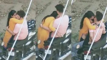 Desi sex mms girl fucking outside on the street and sucking her bf's dick
