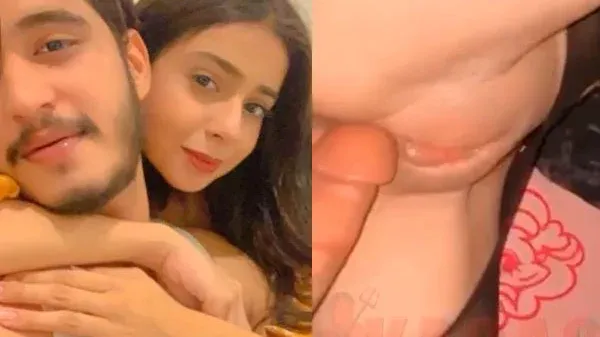 Indian desi sex Muslim girl MMS video showing off her pink pussy fucking